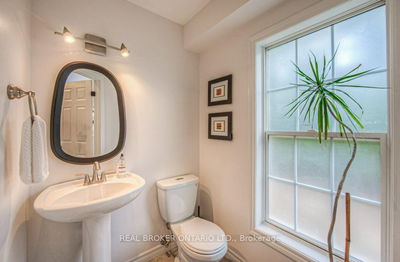 511 Mariner Dr, Waterloo -  image-0-4