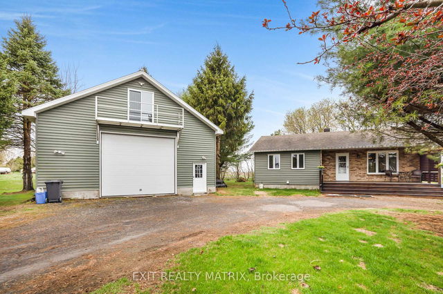 1120 Des Cedres Street