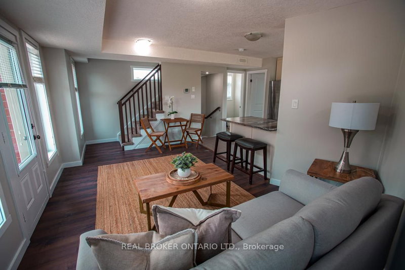 B - 489 East Ave E, Kitchener, N2H 0A8 | Image 3