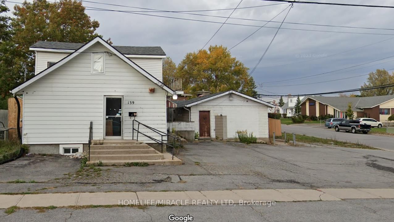 Detached House for sale at 139 Drennan Street, Kingston, K7K 2S7 - MLS: X12135354