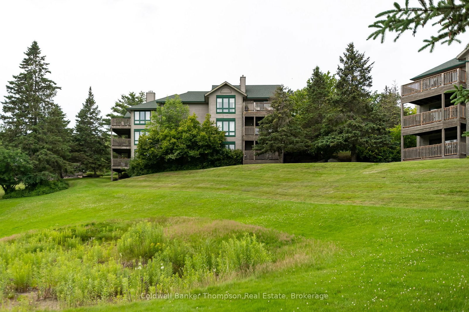 Condo for sale at 301-34 Deerhurst Greens Road, Huntsville, Chaffey, P1H 1A9 - MLS: X12135686