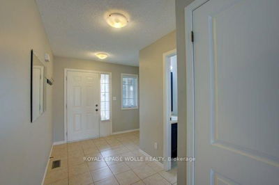 945 Zeller Cres, Kitchener -  image-0-2