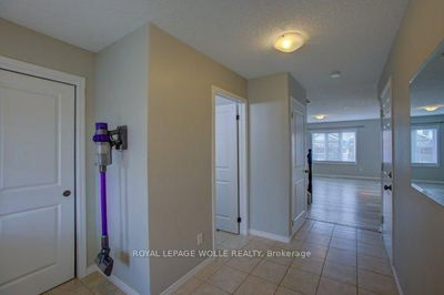 945 Zeller Cres, Kitchener -  image-0-3