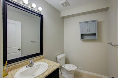 945 Zeller Cres, Kitchener -  image-0-4