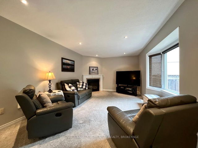 8 Meadowbrook Lane