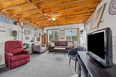 Unit #38 — 9 GLENFORD Lane, Godfrey - Frontenac South image-0-4
