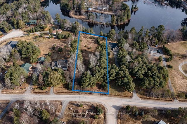 18 SHELLWOOD SHORES Avenue