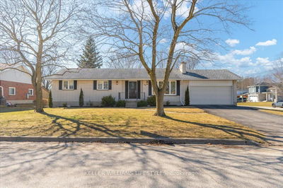 20 PARK Lane, Lambton Shores - Forest image-0-3