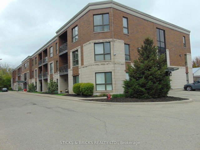 307 - 2799 St. Paul Avenue
