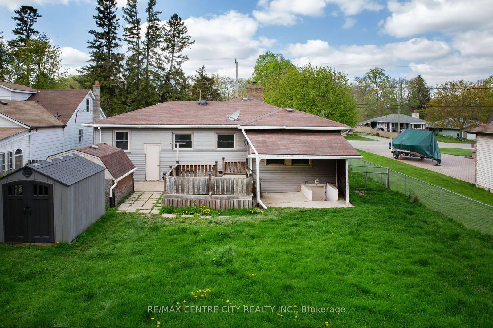 Listing Image 4