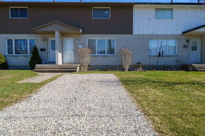 215 Beattie St, Strathroy-Caradoc - SW image-0-1