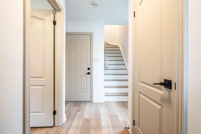 380 Linden Dr, Cambridge -  image-0-3