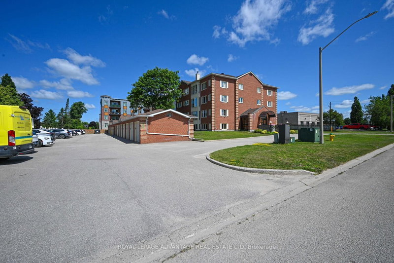 401 - 10 ARMSTRONG Dr, Smiths Falls, K7A 5H8 | Image 2