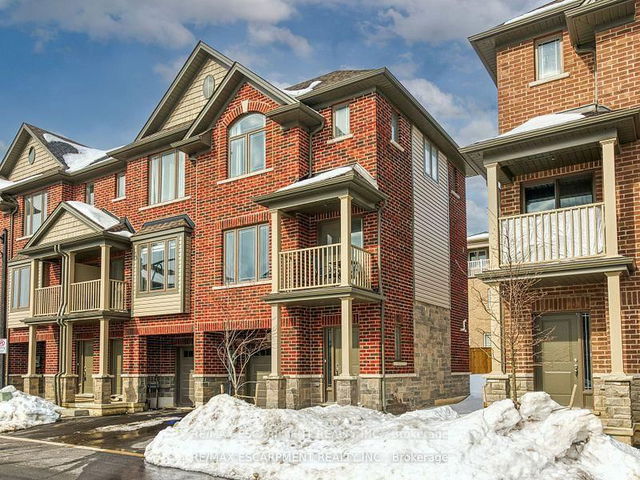8 - 19 Picardy Drive