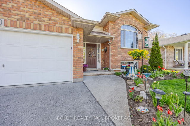 33 Foxtail Avenue