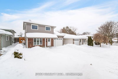 512 Pinetree Cres, Cambridge -  image-0-2