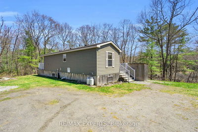 Unit 8 — 1336 S Morrison Lake Rd, Gravenhurst - Wood (Gravenhurst) image-0-2