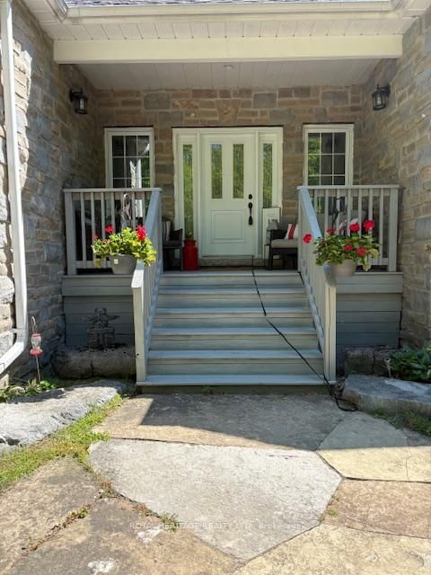 134 Mitchell Cres, Trent Lakes, K0L 1J0 | Image 2