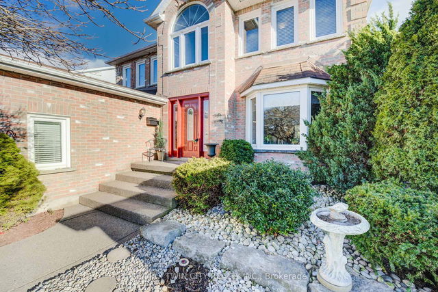 25 Lynnvalley Crescent