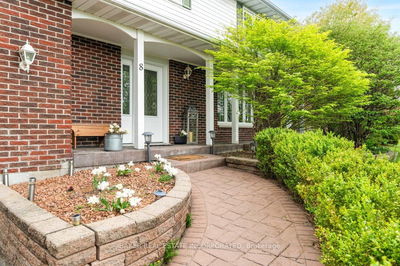 8 Lakeview Hts, Brighton - Brighton image-0-1