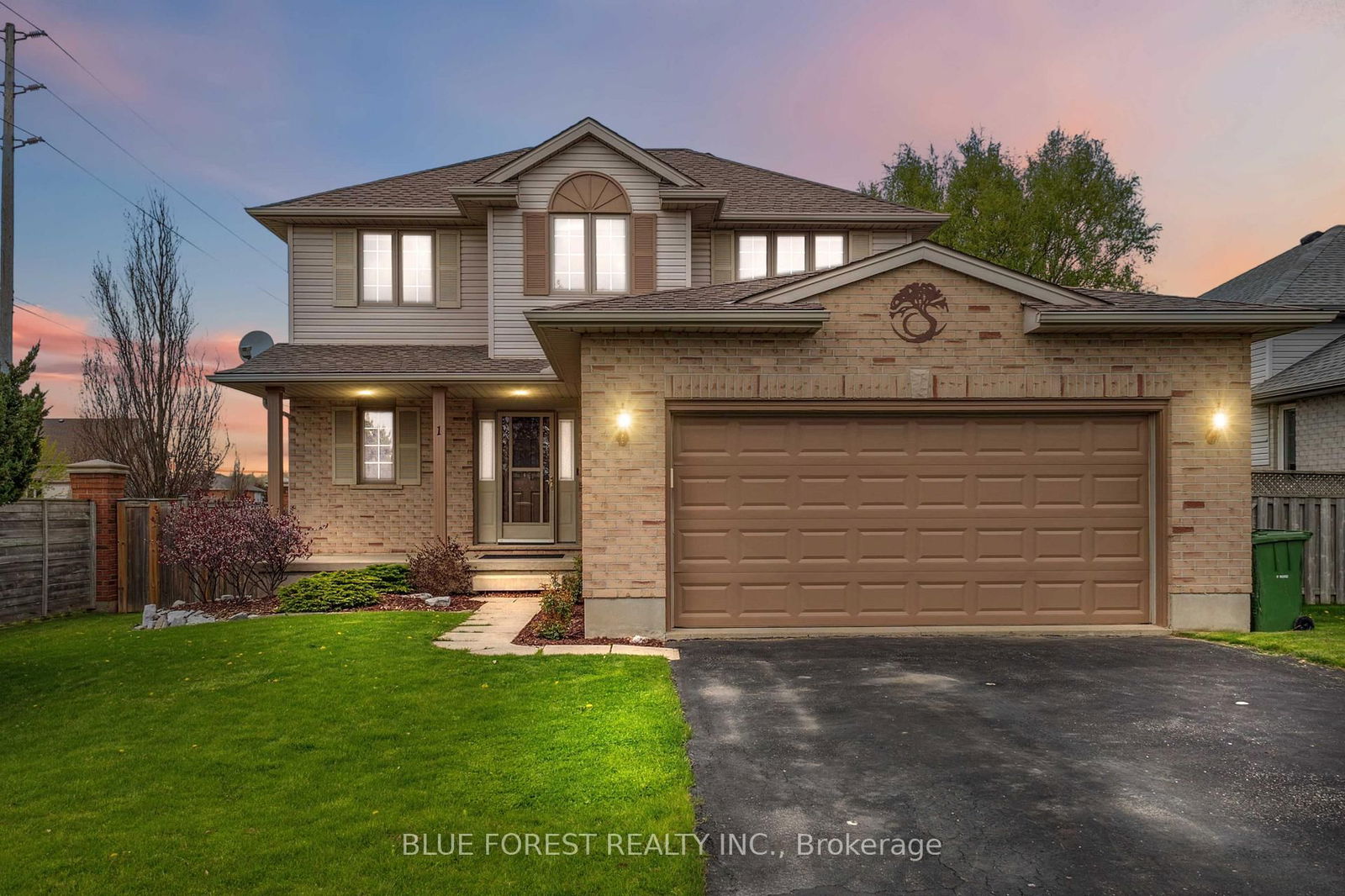 Detached House for sale at 1 Riverbank Drive, St. Thomas, NE, N5P 4M5 - MLS: X12137649