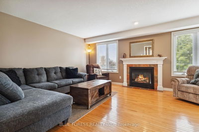 1 Riverbank Dr, St. Thomas - NE image-0-4