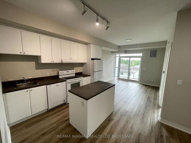 LP21 - 50 Herrick Avenue