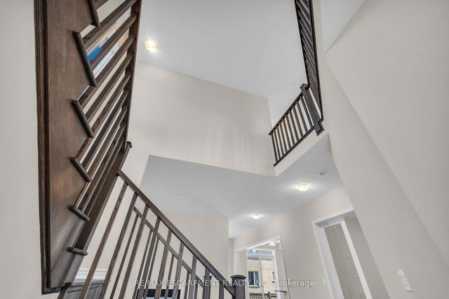 67 Starfire Crescent