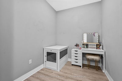 Unit 110 — 10 Concord Pl, Grimsby - Grimsby Beach image-0-4