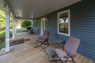 17682 Loyalist Pkwy, Prince Edward County - Hillier Ward image-0-2