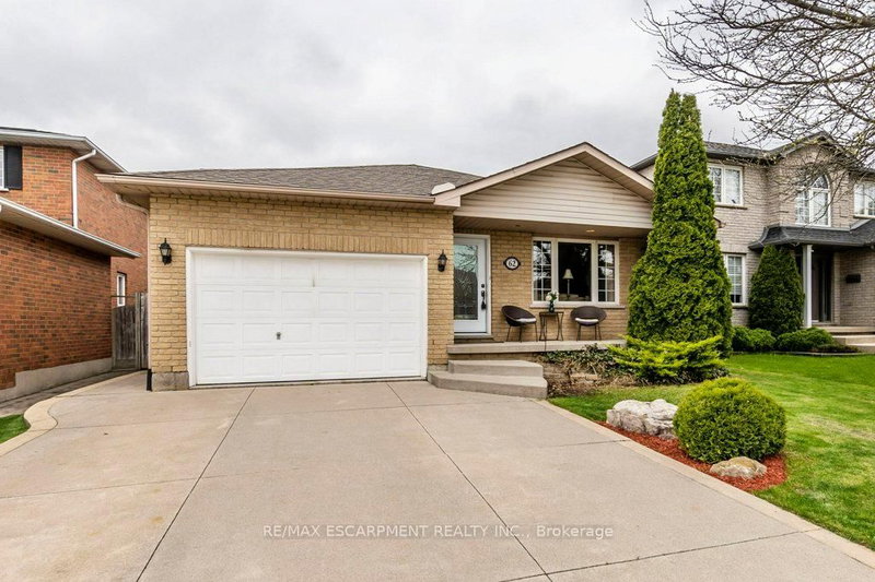 62 Spadara Dr, Hamilton, L9B 2K3 | Image 2