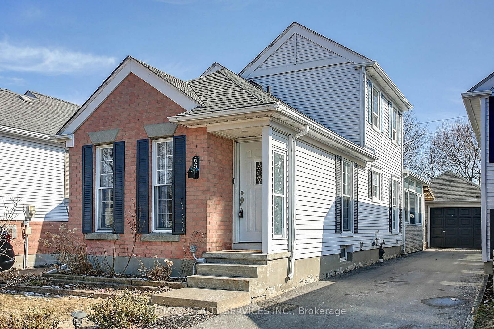Detached House for sale at 65 Wake Robin Drive, Kitchener, N2E 3L4 - MLS: X12138362