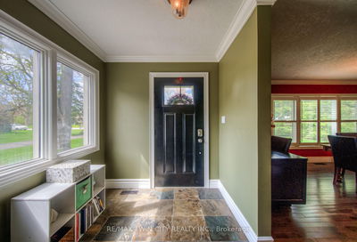 145 Riverbank Dr, Cambridge -  image-0-3