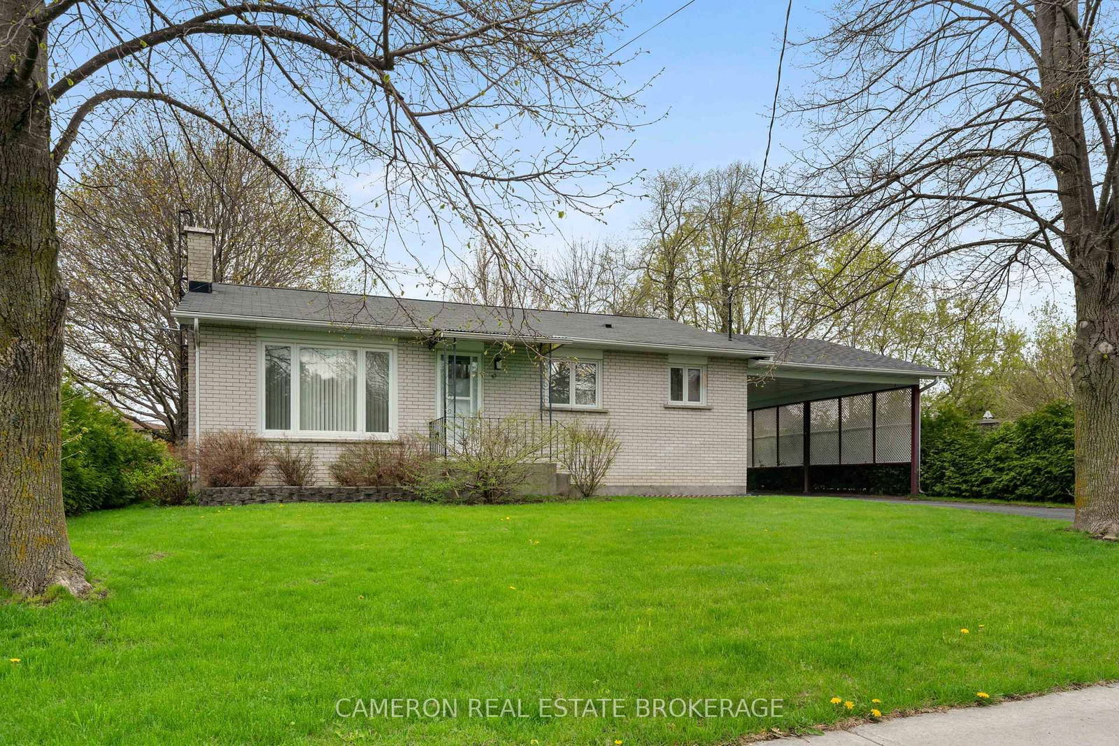 Detached House for sale at 83 Elgin Street, North Glengarry, Alexandria, K0C 1A0 - MLS: X12138461