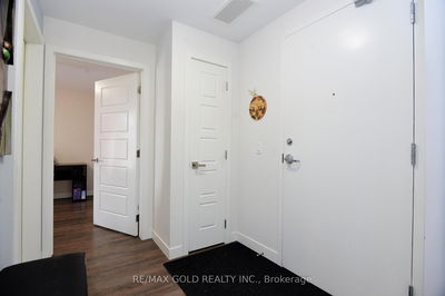 Unit 107 — 175 Commonwealth St, Kitchener -  image-0-4
