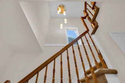 11 San Remo Private, Ottawa - Riverview Park image-0-3