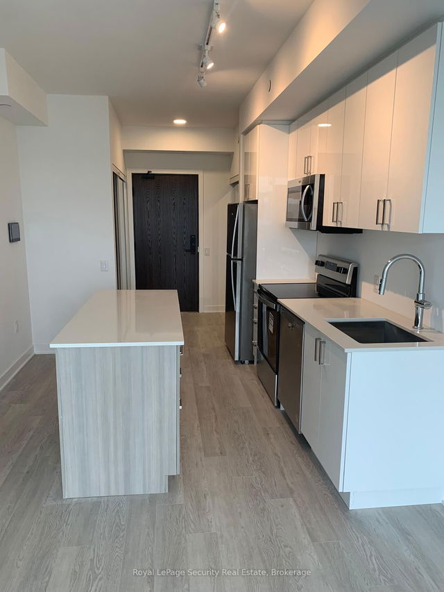 1204 - 2782 Barton Street