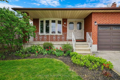 654 Champlain Blvd, Cambridge -  image-0-2