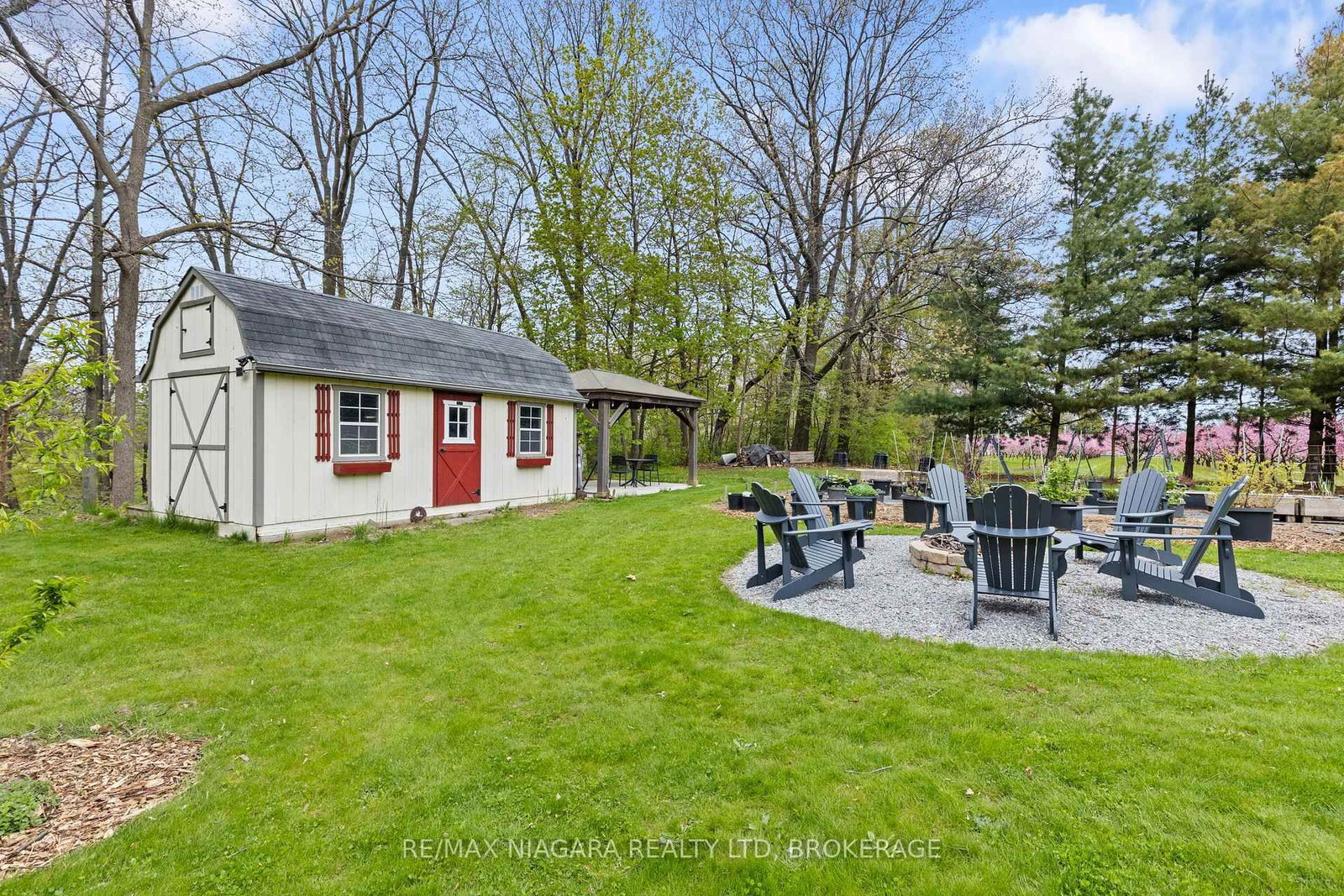 Listing Image 9