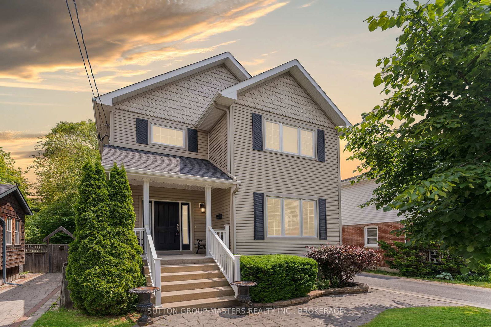 Detached House sold at 159 Napier Street, Kingston, Central City East, K7L 4G4 - MLS: X12138669