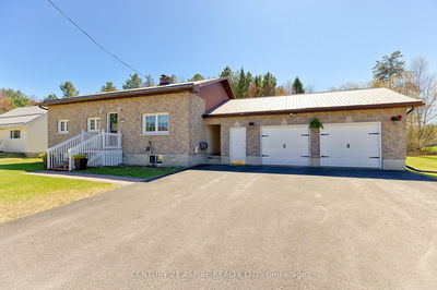 66 Church St, Chalk River - Chalk River and Laurentian Hills South
