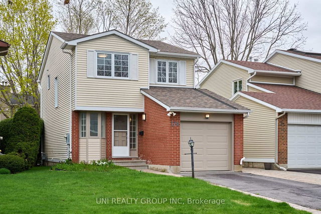 174 PINETRAIL Crescent