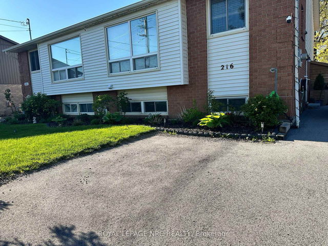UPPER UNIT ONLY - 216 Rykert Street