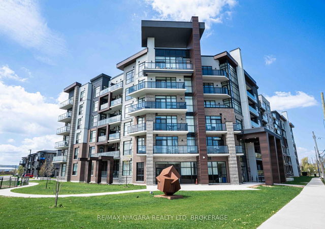 202 - 600 North Service Road