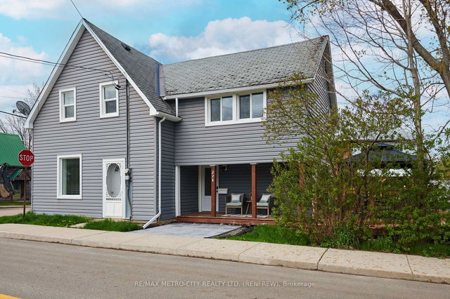 228 Arnprior Avenue