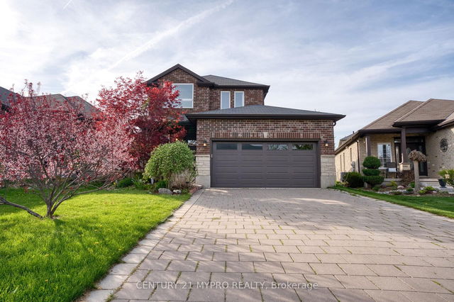 995 Roulston Crescent