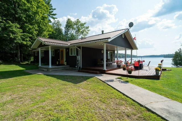 1049 Perry Lane