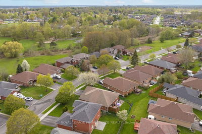 38 Oak Ridge Blvd, Belleville - Belleville Ward image-0-1