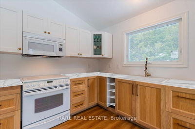 6 Pike St, Northern Bruce Peninsula - Northern Bruce Peninsula image-0-3