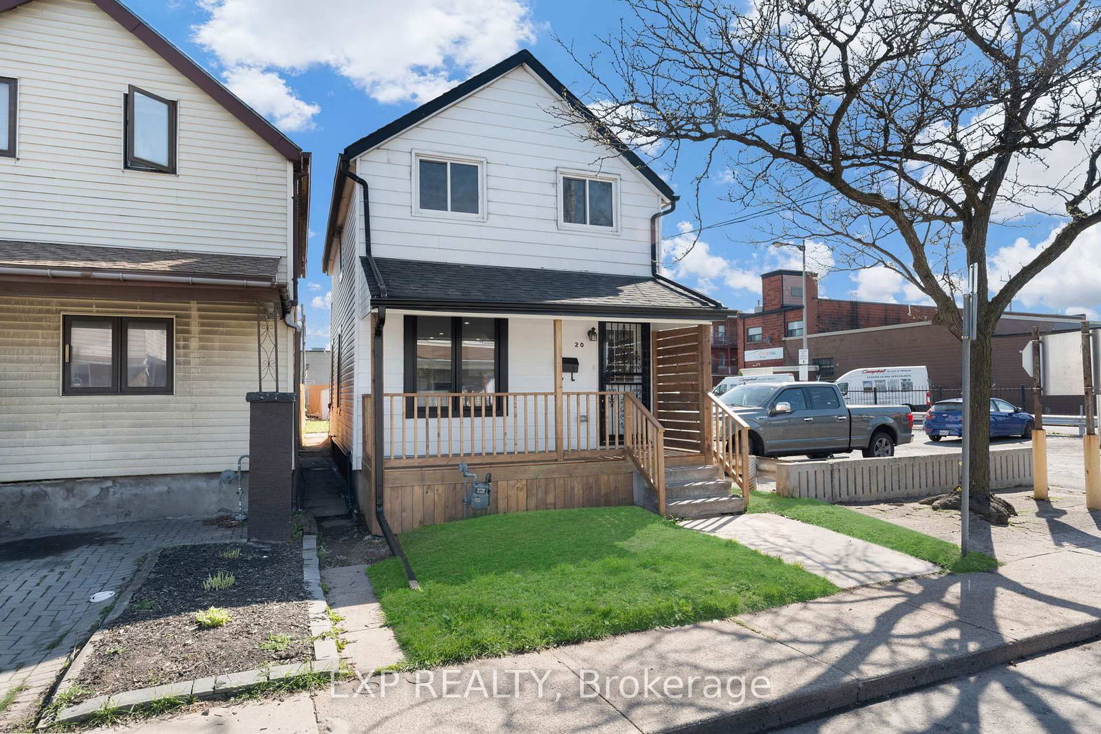 Detached House for sale at 20 Britannia Avenue, Hamilton, Crown Point, L8H 1W4 - MLS: X12139775